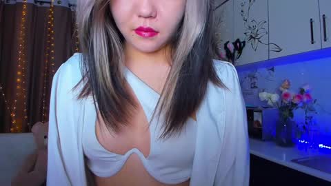 Snapshot of dollyiaa chatting on 01-20-25, 02:22 Dollya online show from 01-20-25, 02:22