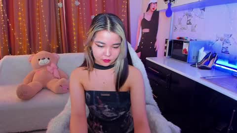 Snapshot of dollyiaa chatting on 01-24-25, 09:28 Dollya online show from 01-24-25, 09:28