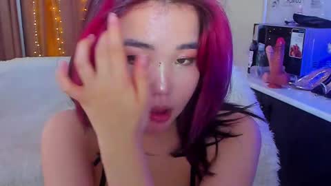 Snapshot of dollyiaa chatting on 02-24-25, 04:49 Dollya online show from 02-24-25, 04:49