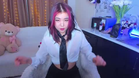 Snapshot of dollyiaa chatting on 03-02-25, 01:47 Dollya online show from 03-02-25, 01:47