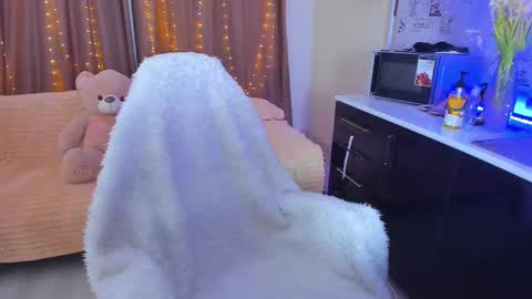 Snapshot of dollyiaa chatting on 03-07-25, 08:56 Dollya online show from 03-07-25, 08:56