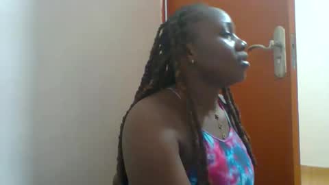 dollyvee online show from 03-26-26, 05:51