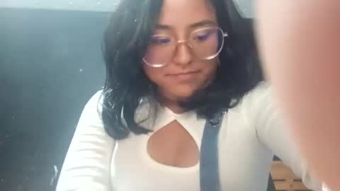 Snapshot of dollywdoll chatting on 09-17-25, 03:08 dollywdoll online show from 09-17-25, 03:08