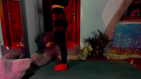 Snapshot of doloressage chatting on 04-29-26, 04:33 Dolores Sage online show from 04-29-26, 04:33