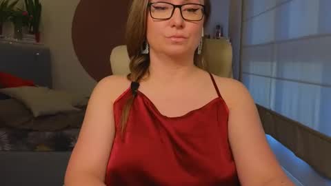 DOM MUMMY online show from 04-02-26, 02:15