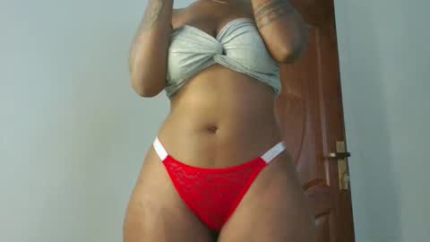 Snapshot of domecesy chatting on 11-16-25, 12:22 Amarie noels online show from 11-16-25, 12:22