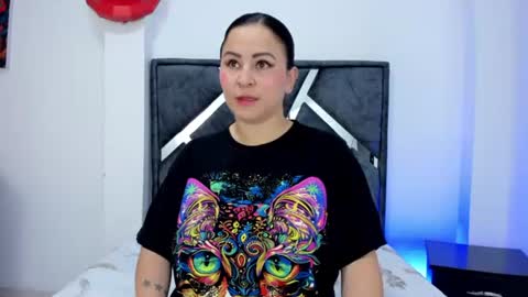 Snapshot of domina0 chatting on 06-15-26, 11:56 domi online show from 06-15-26, 11:56