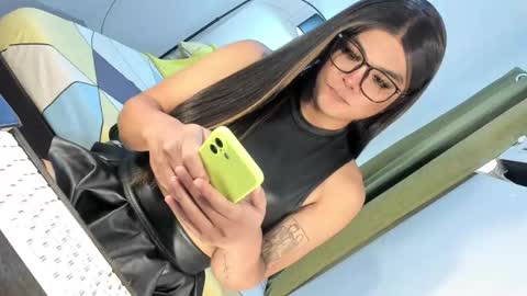 ANGELA online show from 09-19-25, 02:35