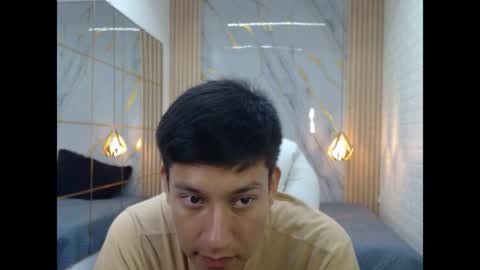 Snapshot of dominantboy4 chatting on 04-19-26, 02:11 domi online show from 04-19-26, 02:11