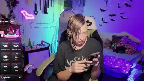 Bigbearnbunnyboy online show from 12-17-25, 12:49