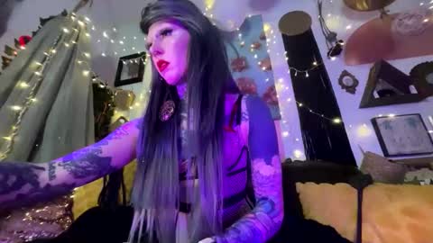 Snapshot of dominatrixmars chatting on 01-01-25, 01:26 Dominatrix Esther Mars online show from 01-01-25, 01:26