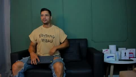Snapshot of dominc_berry chatting on 06-09-26, 12:17 Dominc berry online show from 06-09-26, 12:17