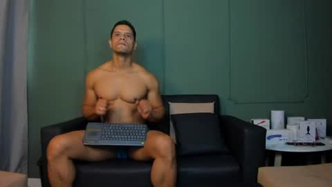 Snapshot of dominc_berry chatting on 06-13-26, 12:14 Dominc berry online show from 06-13-26, 12:14