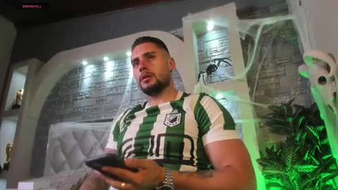 dominic de luca online show from 10-27-25, 02:26