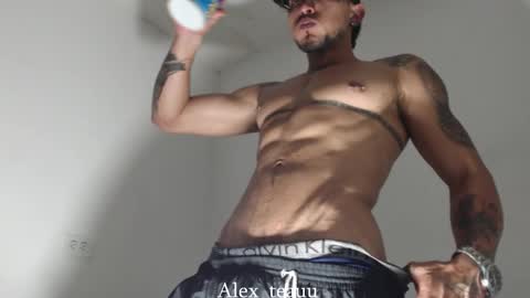 Snapshot of dominic_donnovan chatting on 01-12-26, 11:59 DOMI online show from 01-12-26, 11:59