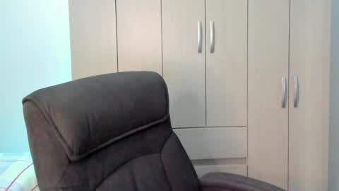 Snapshot of dominic_radccliffe chatting on 05-27-26, 02:19 Your real love online show from 05-27-26, 02:19