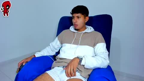  Dominic  online show from 04-11-26, 12:48