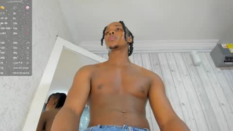 Snapshot of dominicsccott chatting on 06-04-26, 12:33 Dominicscott online show from 06-04-26, 12:33