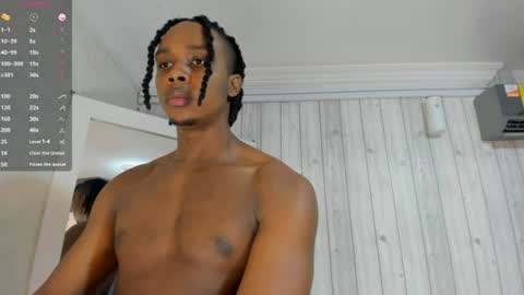Snapshot of dominicsccott chatting on 06-14-26, 01:13 Dominicscott online show from 06-14-26, 01:13