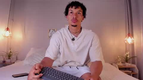 Snapshot of dominik_drake chatting on 06-19-26, 12:53 Dominik Drake online show from 06-19-26, 12:53