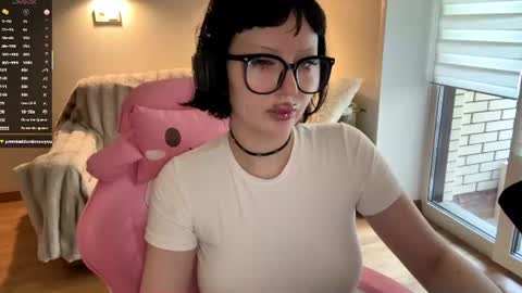 Snapshot of dominiquebreakey chatting on 08-01-26, 05:29 Cati online show from 08-01-26, 05:29