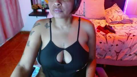  D O M I N K  online show from 05-23-26, 08:35
