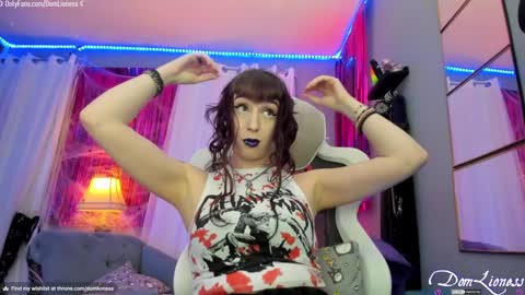 Snapshot of domlioness chatting on 02-01-25, 12:29 DomLioness online show from 02-01-25, 12:29