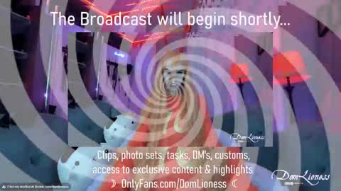 Snapshot of domlioness chatting on 10-27-25, 11:20 DomLioness online show from 10-27-25, 11:20