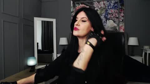 Dom Melisa online show from 12-21-24, 12:09