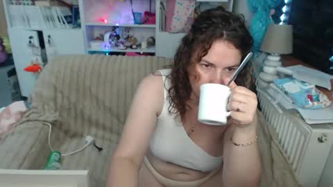 Snapshot of domsublady chatting on 06-05-26, 11:27 Mistress online show from 06-05-26, 11:27