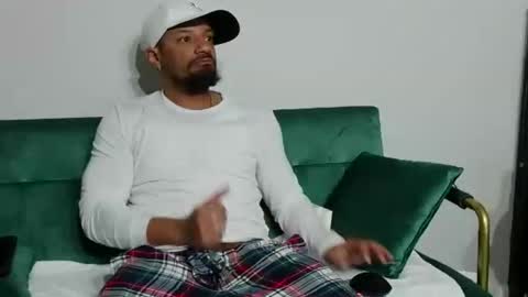 Snapshot of dong_masterson chatting on 03-03-26, 11:49 Gifted online show from 03-03-26, 11:49