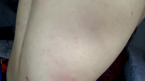 Snapshot of donkellz chatting on 12-21-25, 06:31 Sapphire Fox online show from 12-21-25, 06:31