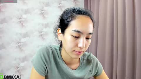 Aura online show from 10-01-25, 04:07