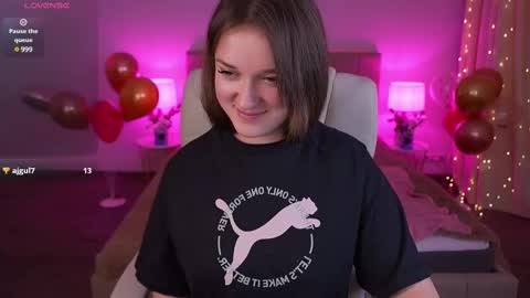 Snapshot of donnalust chatting on 02-13-25, 11:47 DONNA online show from 02-13-25, 11:47