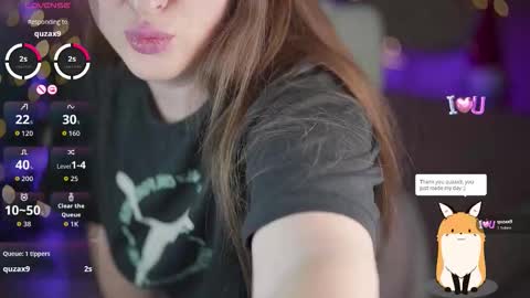 Snapshot of donnalust chatting on 12-23-25, 07:17 DONNA online show from 12-23-25, 07:17