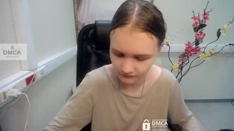 Snapshot of donnasia chatting on 07-12-26, 06:48 Sia online show from 07-12-26, 06:48