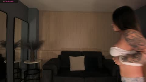  Donna Stonne  online show from 01-23-25, 02:44