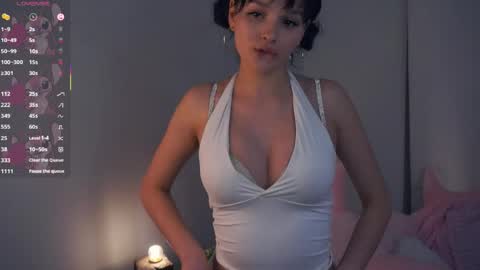 Victoria online show from 05-25-26, 09:43
