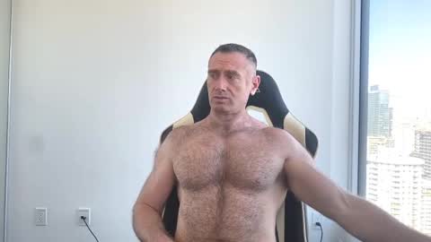 Snapshot of donnybasilisk chatting on 10-09-25, 02:59 Donny online show from 10-09-25, 02:59