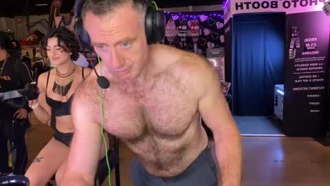 Snapshot of donnybasilisk chatting on 10-19-25, 06:52 Donny online show from 10-19-25, 06:52