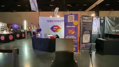 Snapshot of donnybasilisk chatting on 11-08-25, 09:35 Donny online show from 11-08-25, 09:35