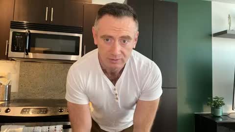 Snapshot of donnybasilisk chatting on 11-26-25, 10:11 Donny online show from 11-26-25, 10:11