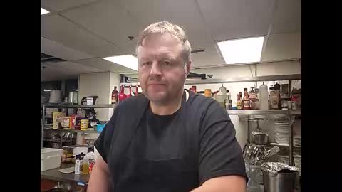 Snapshot of donseanh chatting on 11-04-25, 05:28 The Don online show from 11-04-25, 05:28