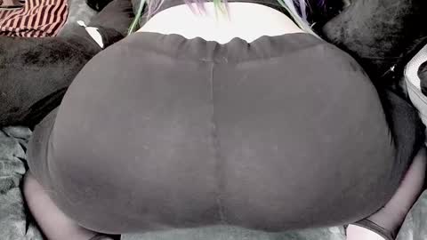 Snapshot of doomednympho chatting on 01-12-25, 08:03 DOOM online show from 01-12-25, 08:03