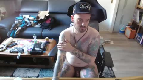 doomsy_minatozaki online show from 01-17-25, 11:59