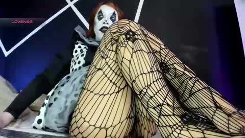 Doori online show from 10-31-25, 01:56