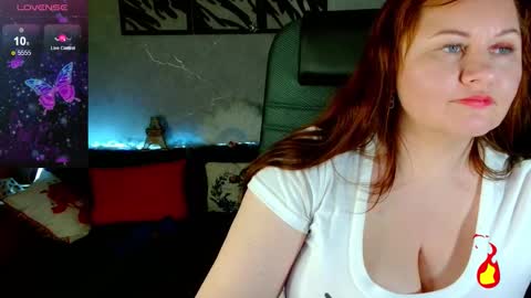 Snapshot of doraross chatting on 09-22-25, 04:09 Dora online show from 09-22-25, 04:09