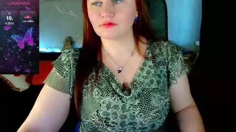Snapshot of doraross chatting on 09-25-25, 01:59 Dora online show from 09-25-25, 01:59