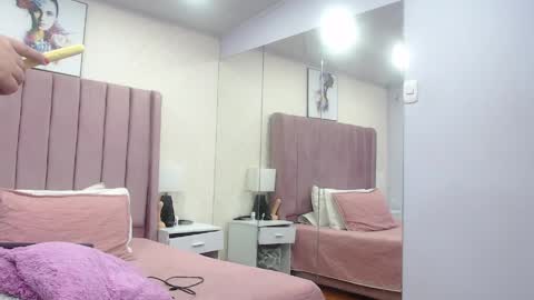 Anny online show from 04-06-26, 12:50