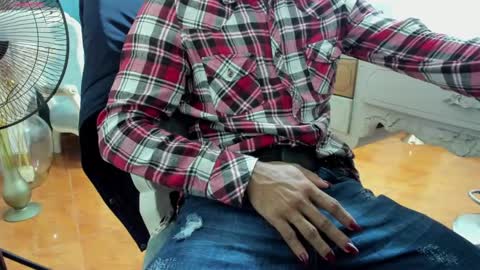 Nicolle online show from 02-26-25, 12:14